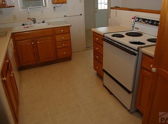 3rd image of 1431 E Ash St