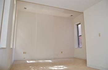 5th image of 1946 Senate St APT C