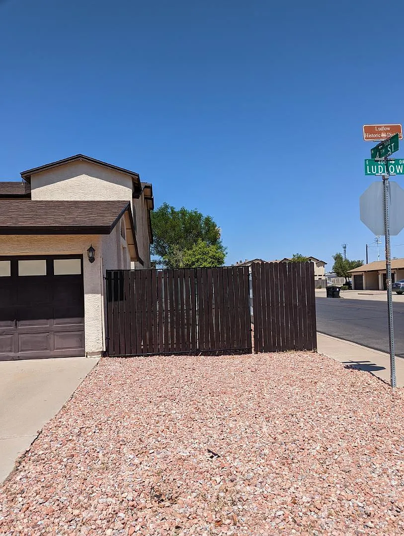 3 bed, 2.5 bath, 1340 sqft, $1,900 — Photo 2