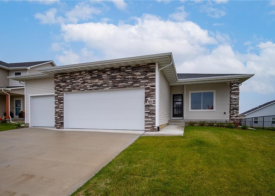 1st image of 960 Juniper Dr