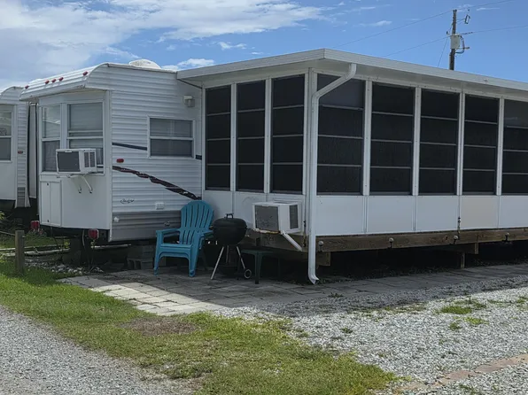 75 Leeward Street, North Topsail Beach, NC 28460