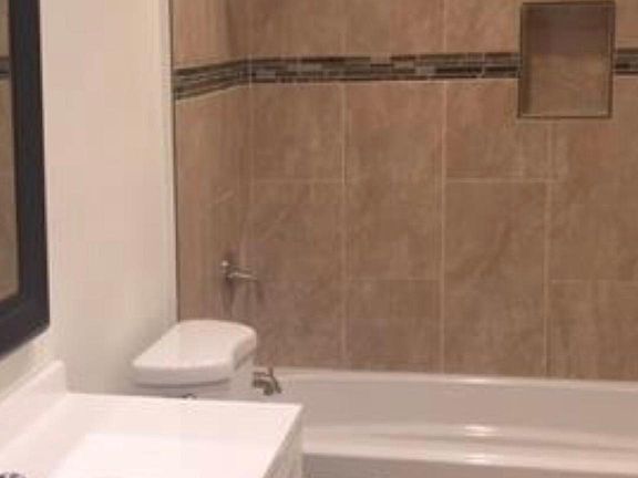 3rd image of 13220 Royalcrest Ct Unit 184