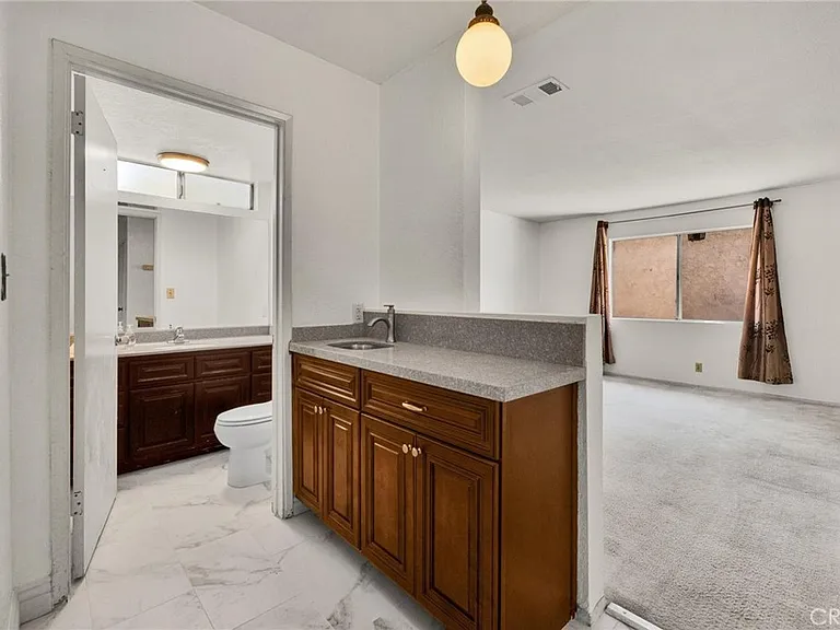 301 N Moore Ave #B — Photo 5