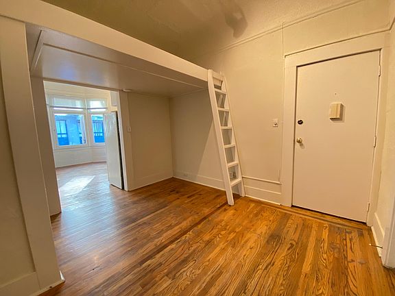 3rd image of 851 Ofarrell St APT 202