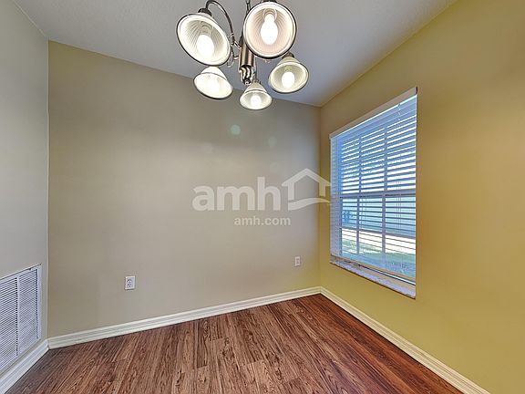 4th image of 2163 Stoney Pointe Dr