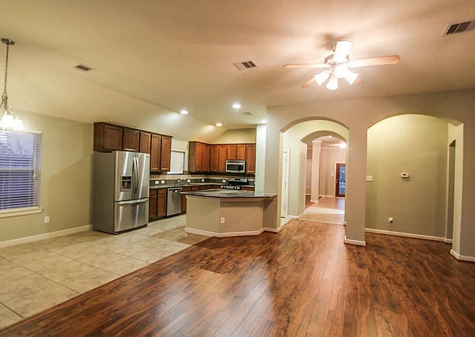 1st image of 5723 Aubrey Oaks Ct