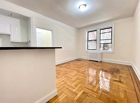 5th image of 83-43 116th St #1E