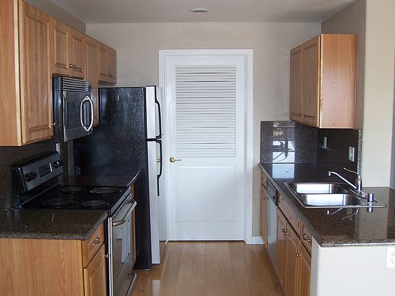 5th image of 1360 Shady Ln APT 428