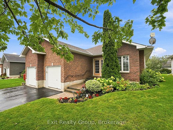 2nd image of 26 Aletha Dr