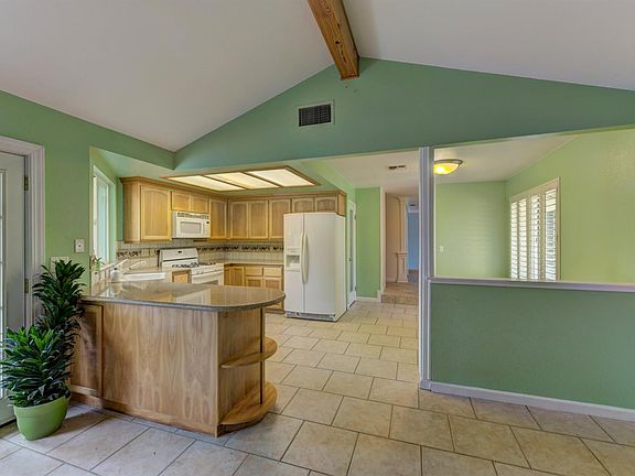 4th image of 8129 Mesa Oak Way