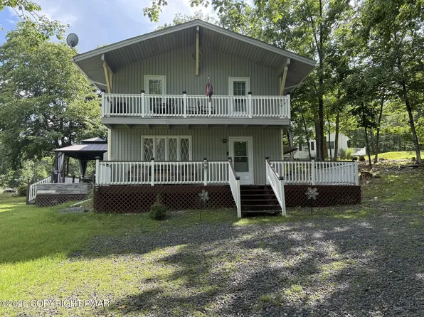 177 Purple Martin Dr, Bushkill, PA 18324