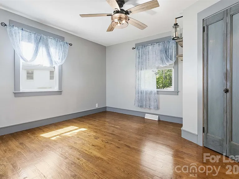 20618 Cornelius Ct — Photo 25