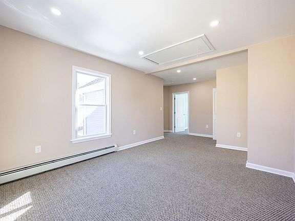 2nd image of 7 Pearl St
