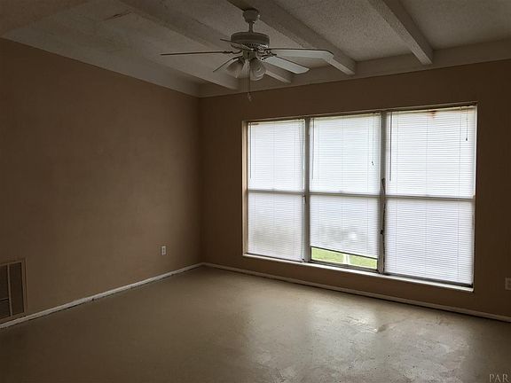 2nd image of 206 Emerald Ave