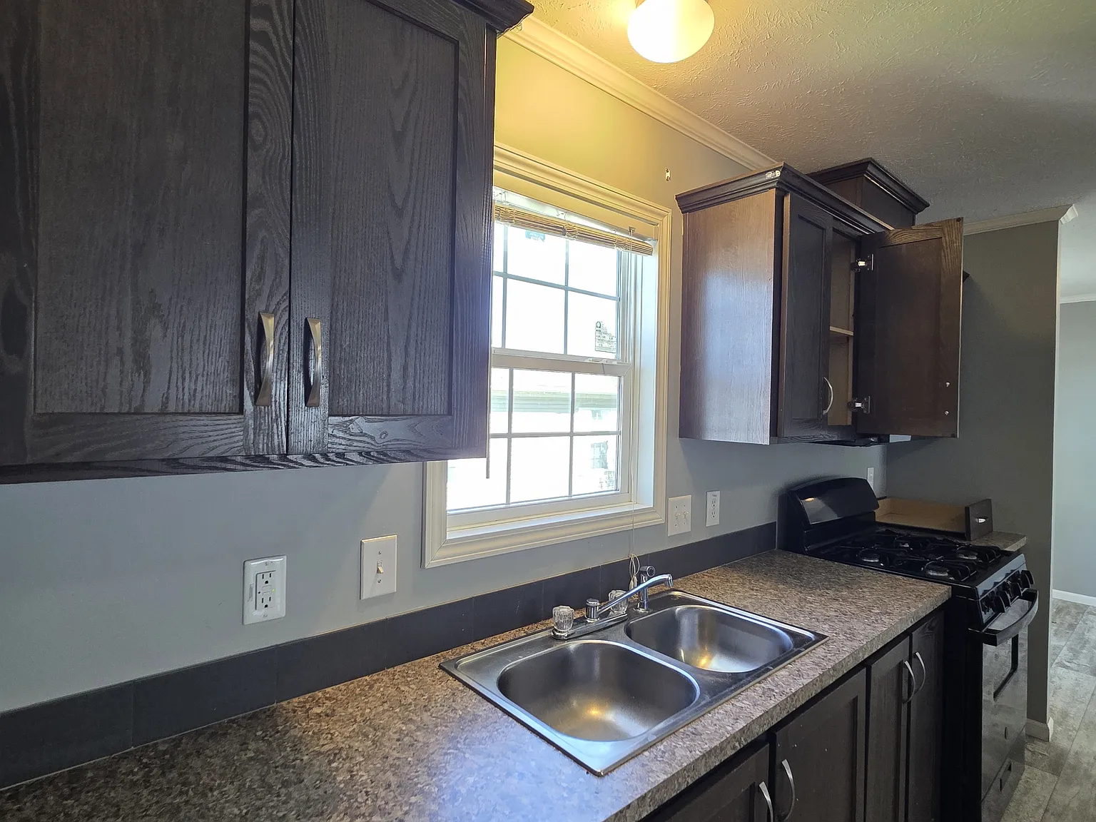 3 bed, 1680 sqft, $1,399 — Photo 2