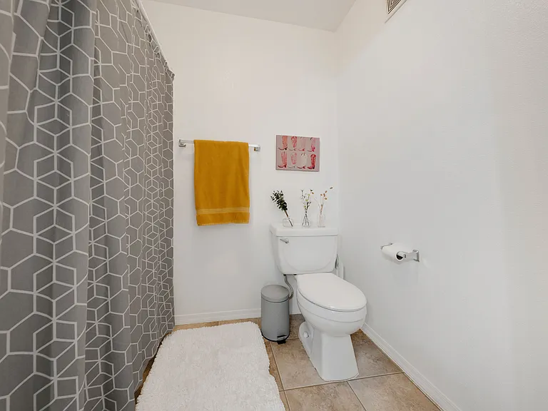 1295 N Ash St #MAIN — Photo 12