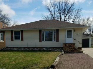 406 Somerville Ave, Morgan, MN 56266