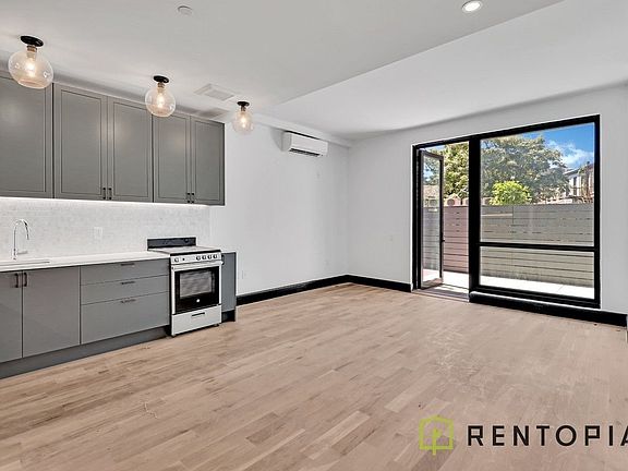 2nd image of 525 Franklin Ave #6Y
