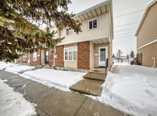 Dunluce Village, Edmonton, AB T5X 5E8