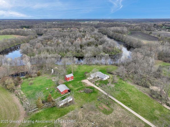 12302 Sandborn Rd, Portland, MI 48875