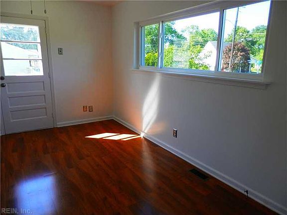 4th image of 581 Lavender Ln