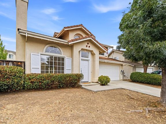 2nd image of 24933 Avocado Ct