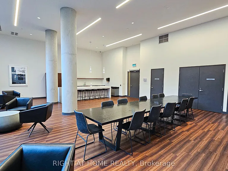 118 Varna Dr #101 — Photo 16