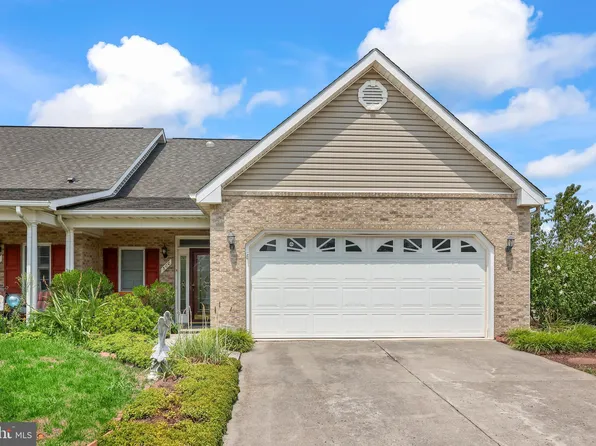 300 Lynn Dr, Stephens City, VA 22655