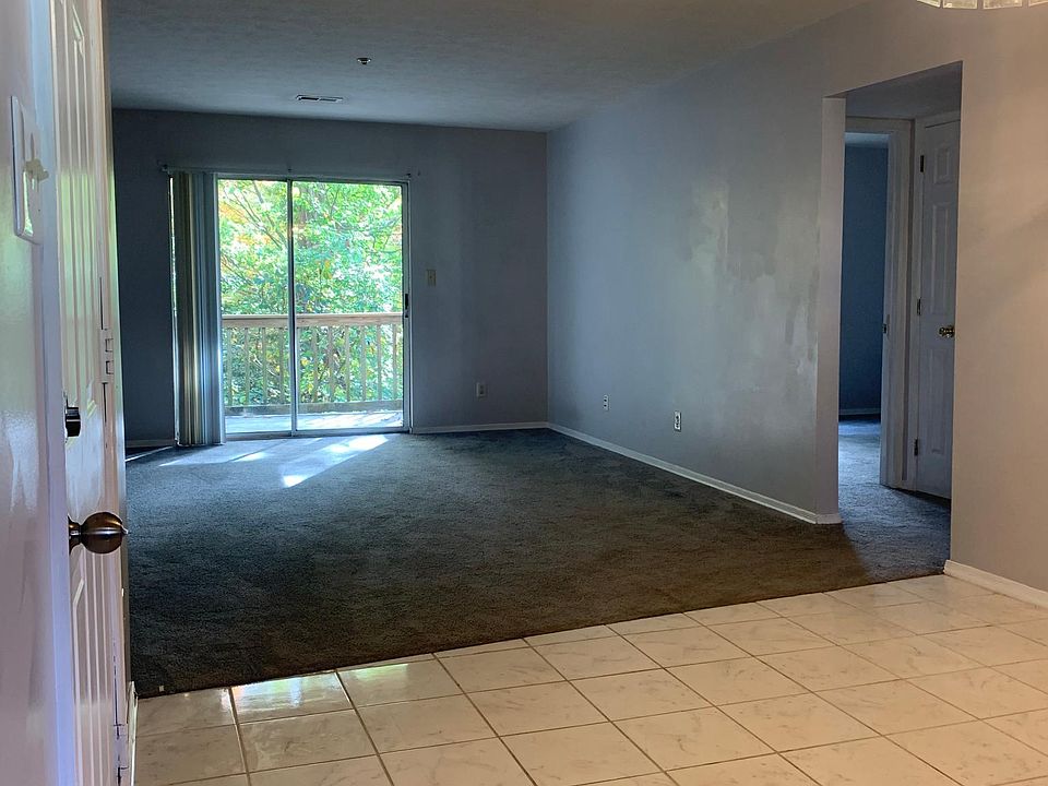 1st image of 22025 Oxford Ct #B-2