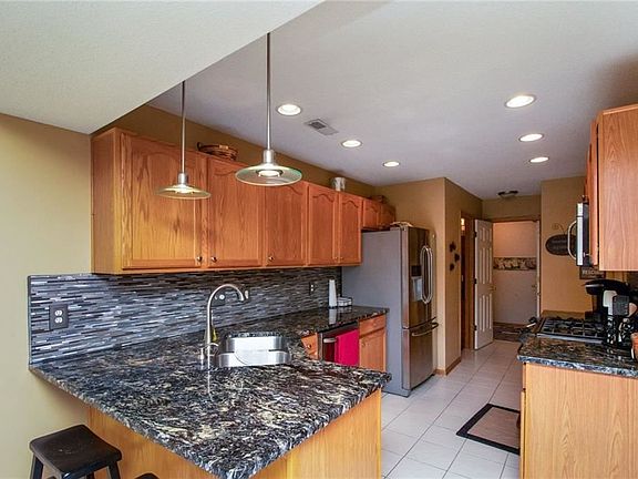 4th image of 5464 Longview Ct Unit 3