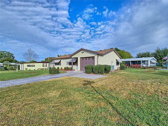 3rd image of 831 Oxbow Dr