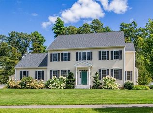 12 Bristol Pond Dr, Norfolk, MA 02056