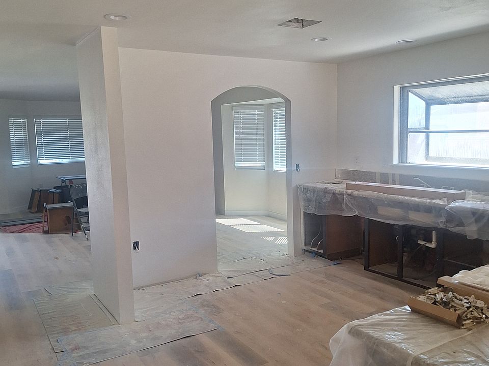 2nd image of 18515 Mount Meadows Dr