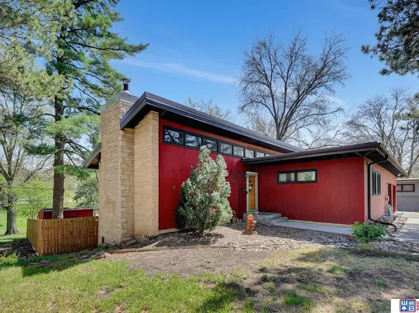 342 S 50th St, Lincoln, NE 68510