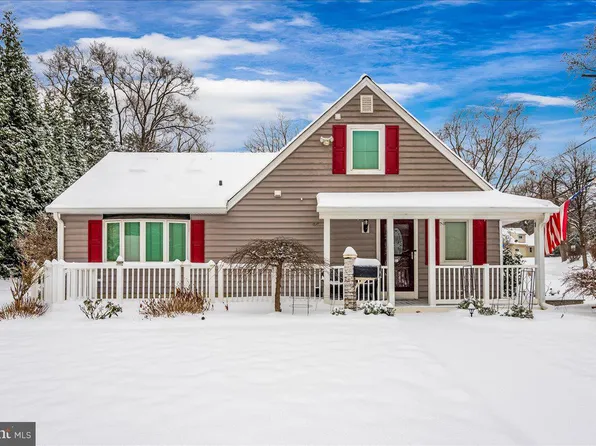 13125 Ardennes Ave, Rockville, MD 20851