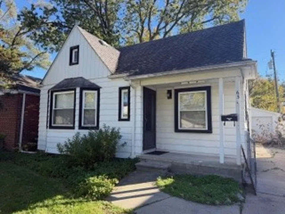 63 W Shevlin Ave