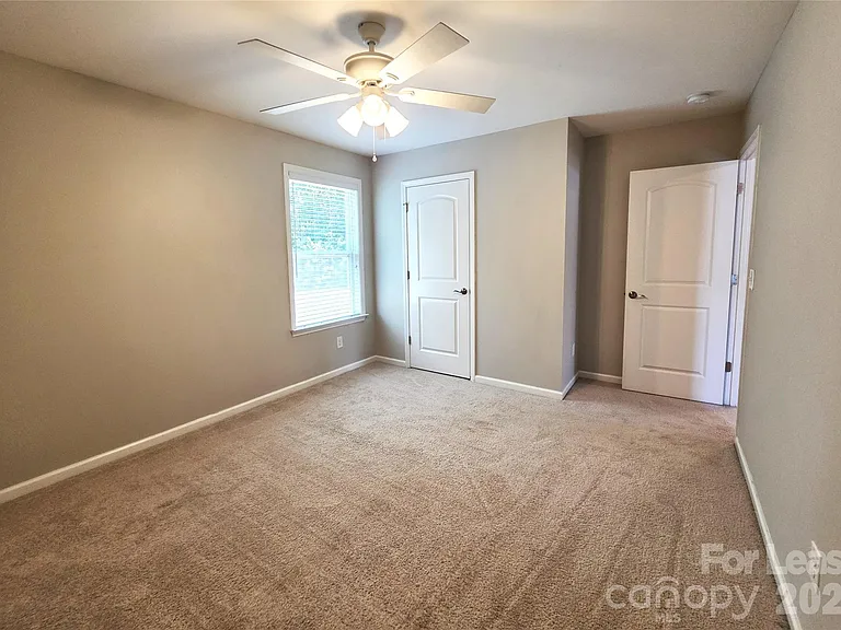 2053 Pine Siskin Ct — Photo 24