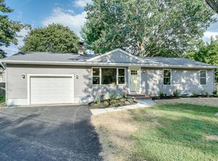 22 Oakcrest Dr, Neptune, NJ 07753