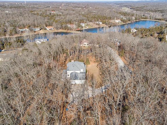 2nd image of 5600 Forest Dr