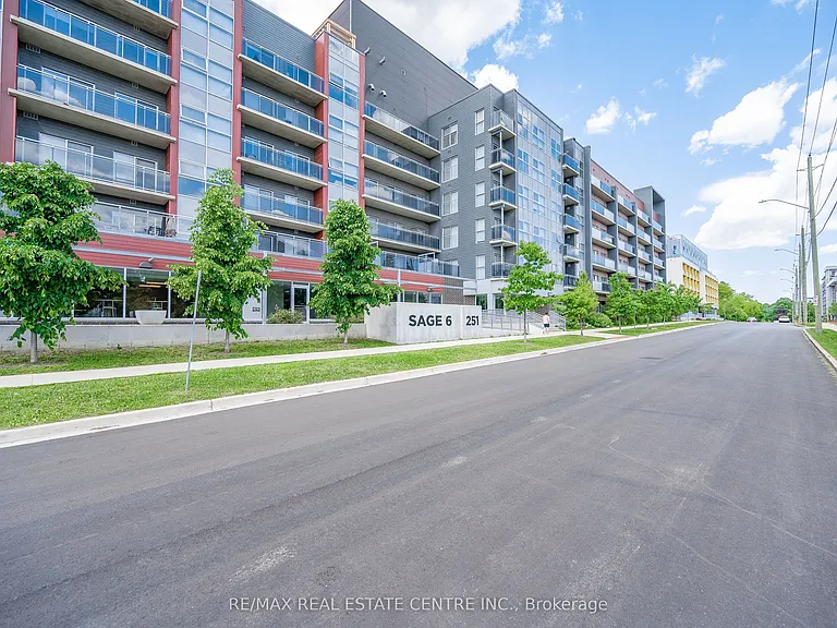 251 Hemlock St #707 — Photo 24