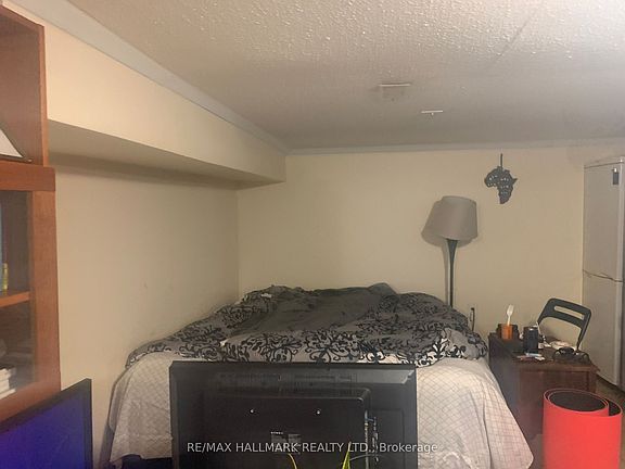 5th image of 295 Old Weston Rd