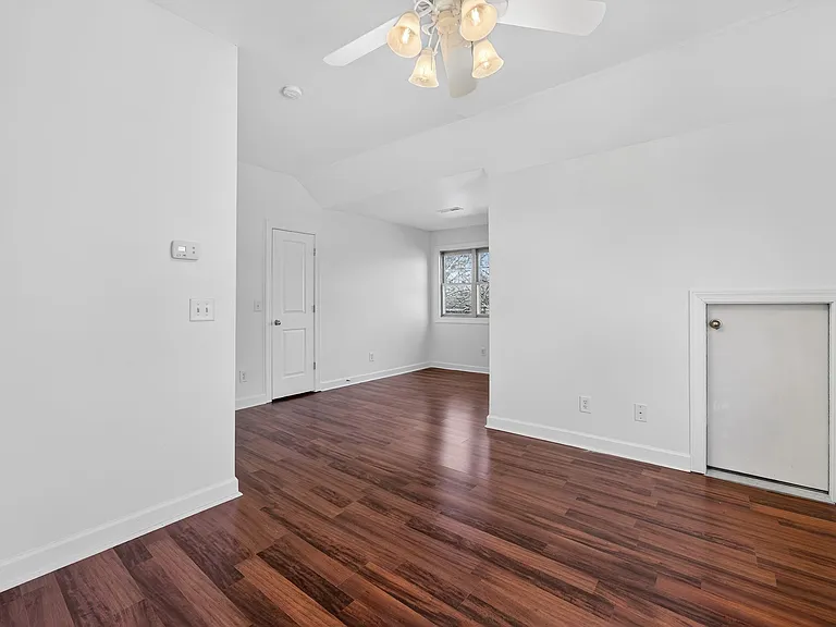 1103 Summit Ave — Photo 12