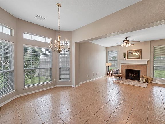 5th image of 1706 Pepper Hill Ln