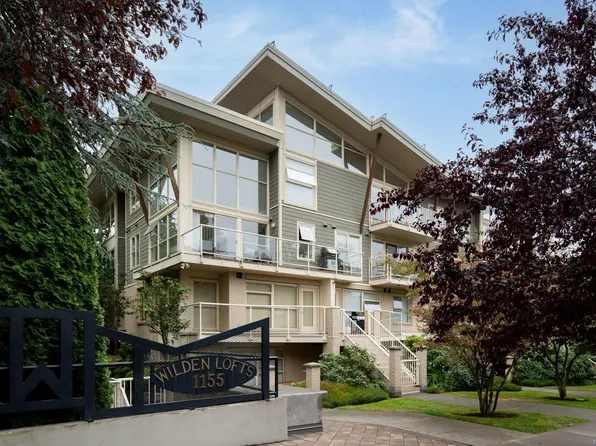 1155 Yates St #208, Victoria, BC V8V 3N1