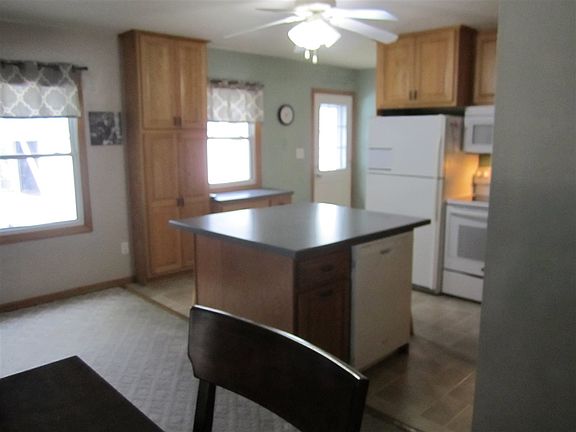 3rd image of 3428 Calumett Dr