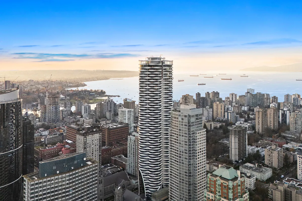 Building Photo - 1033 Nelson St #2107