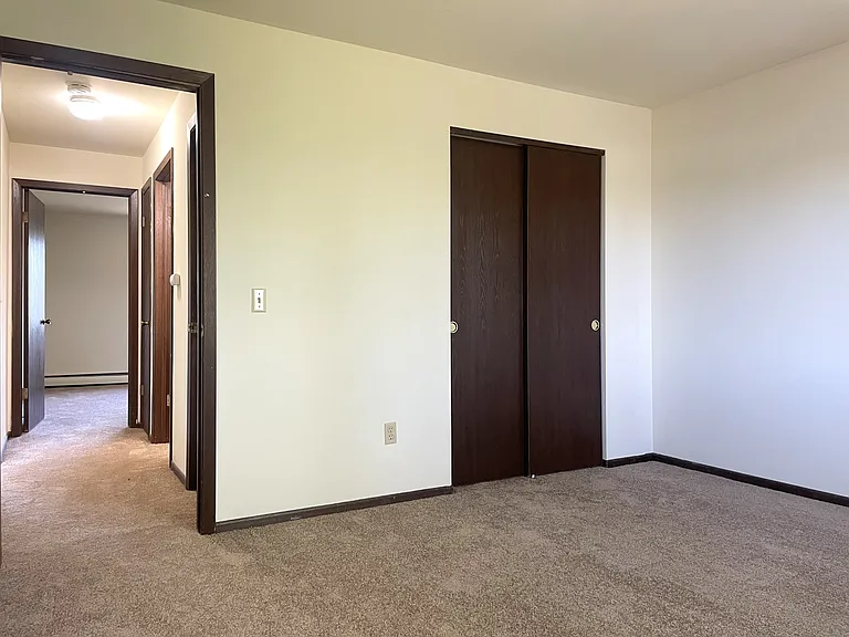 2367 Chalet Gardens Rd — Photo 9