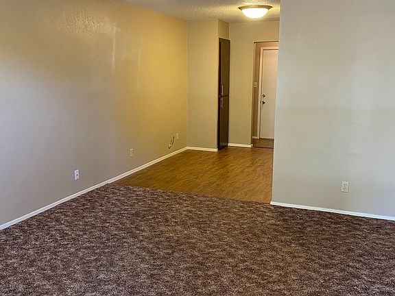 3rd image of 1344A Kerry St