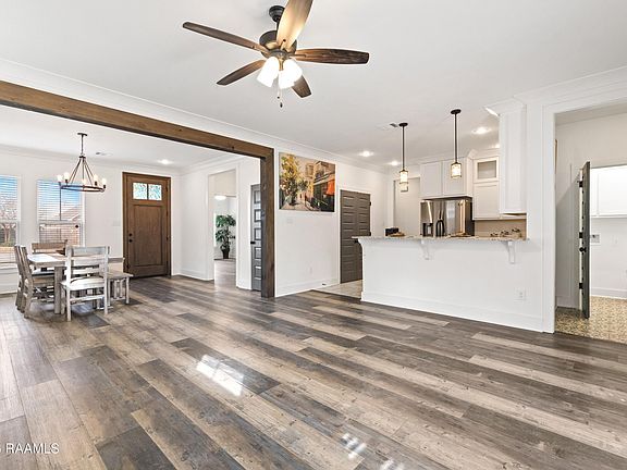 2nd image of 408 Wisteria Bend Cir