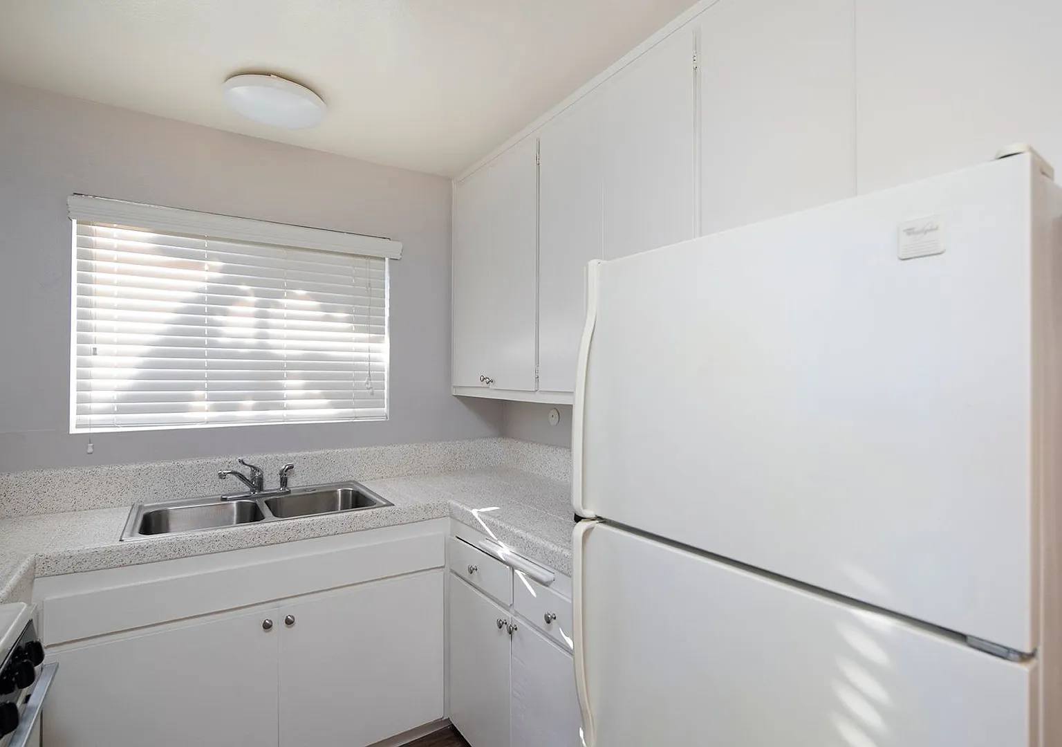 Villa Parks Apartments — Photo 4